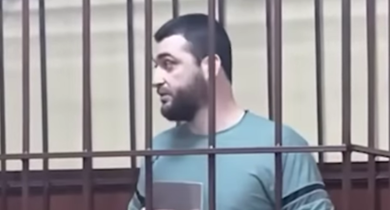 Абдулмумин Гаджиев. Кадр видео канала ROMB www.youtube.com/watch?v=0jex6a8-VIg
Абдулмумин Гаджиев. Кадр видео канала ROMB www.youtube.com/watch?v=0jex6a8-VIg