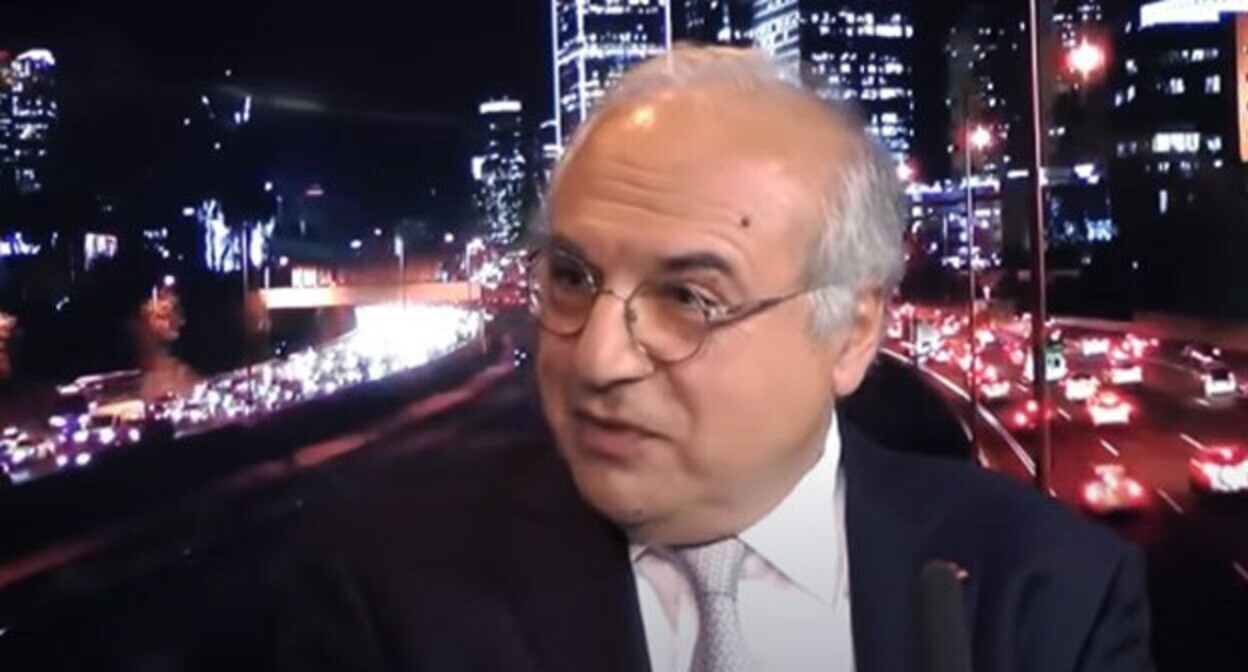 Армен Смбатян. Скриншот видео ITON-TV https://www.youtube.com/watch?v=-qTzCrTuKv0 Армен Смбатян. Скриншот видео ITON-TV https://www.youtube.com/watch?v=-qTzCrTuKv0
