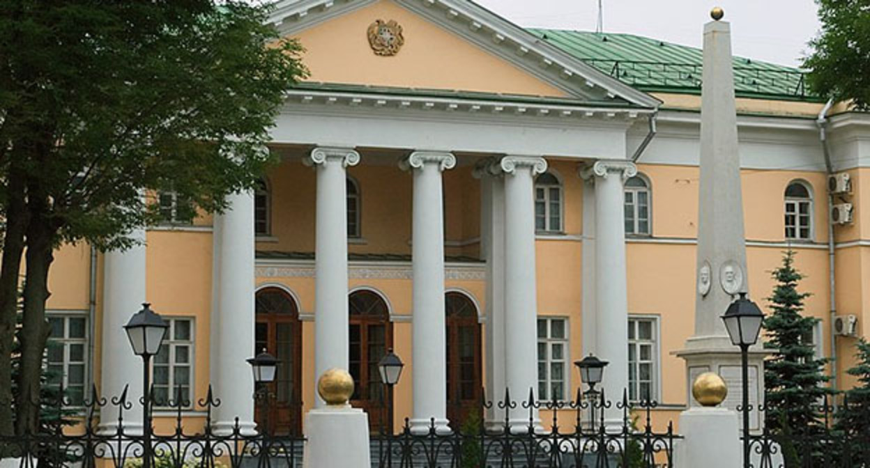 Здание посольства Армении в Москве. Фото: NVO. https://ru.wikipedia.org Здание посольства Армении в Москве. Фото: NVO. https://ru.wikipedia.org