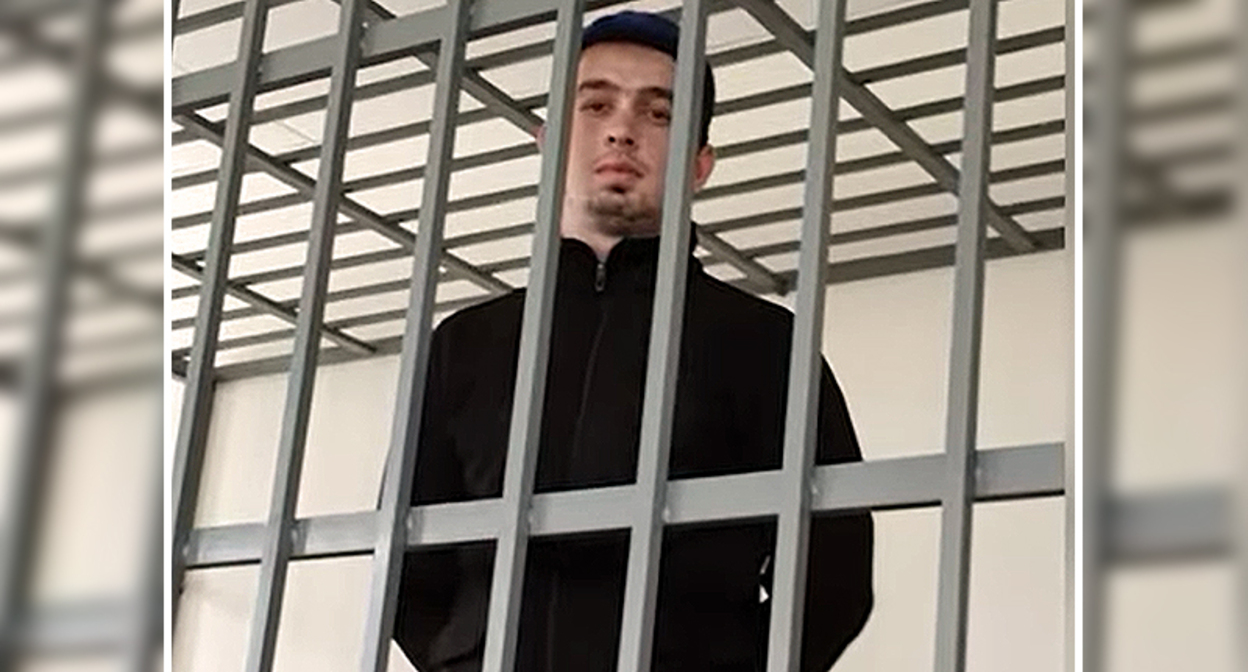 Мансур Мовлаев, стоп-кадр видео https://www.youtube.com/watch?v=9JIalBm1TP0 Мансур Мовлаев, стоп-кадр видео https://www.youtube.com/watch?v=9JIalBm1TP0