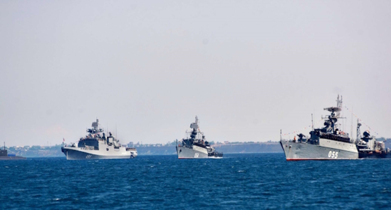 Корабли ВМФ, фото: пресс-служба Минобороны РФ. Корабли ВМФ, фото: пресс-служба Минобороны РФ.