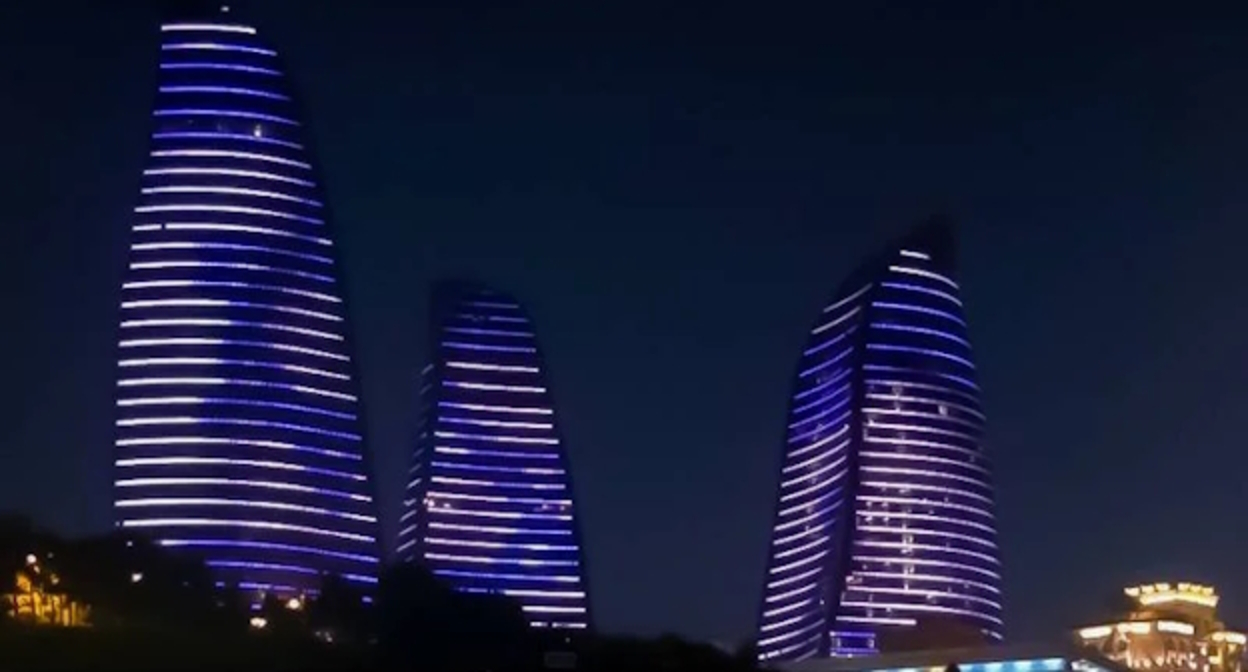 Подсветка зданий в Баку цветами флага Израиля, стоп-кадр видео https://vk.com/video-200432135_456244640?ysclid=lnin1f4yvo482929913 Подсветка зданий в Баку цветами флага Израиля, стоп-кадр видео https://vk.com/video-200432135_456244640?ysclid=lnin1f4yvo482929913
