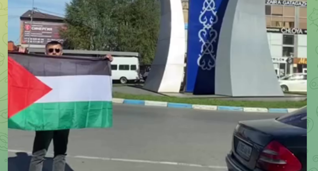 Акция в поддержку Палестины. Стоп-кадр видео из Telegram-канала News_Ingushetii Official от 19.10.23, https://t.me/news_ingushetii1/38347 Акция в поддержку Палестины. Стоп-кадр видео из Telegram-канала News_Ingushetii Official от 19.10.23, https://t.me/news_ingushetii1/38347