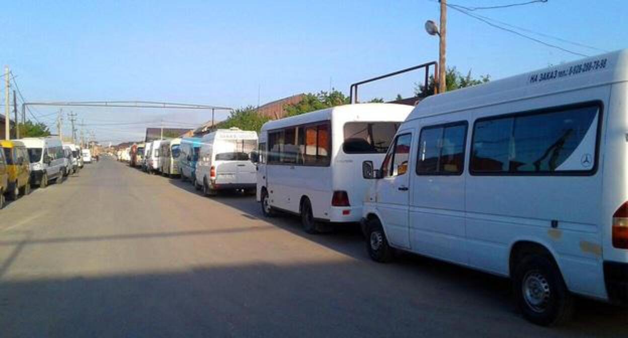 Маршрутки в Дагестане. Фото Анвара Ихласова для "Кавказского узла" Маршрутки в Дагестане. Фото Анвара Ихласова для "Кавказского узла"
