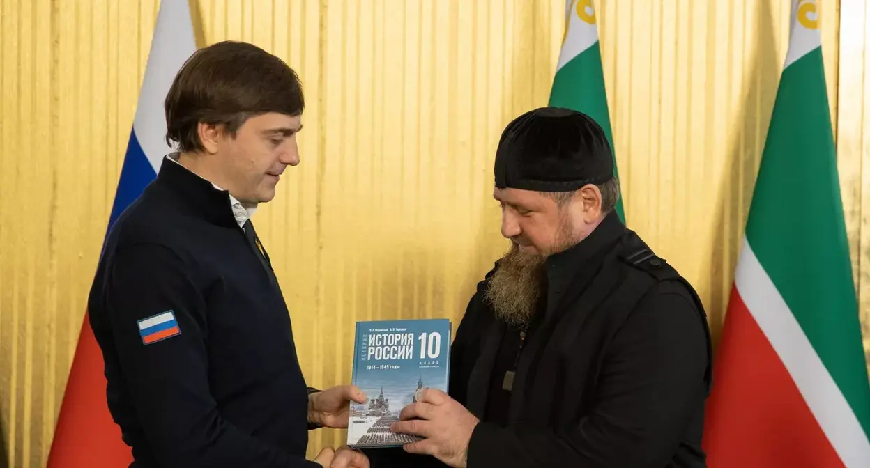 Сергей Кравцов (слева) и Рамзан Кадыров. Грозный, 10 ноября 2023 г. Фото : министерство просвещения Российской Федерации Сергей Кравцов (слева) и Рамзан Кадыров. Грозный, 10 ноября 2023 г. Фото : министерство просвещения Российской Федерации