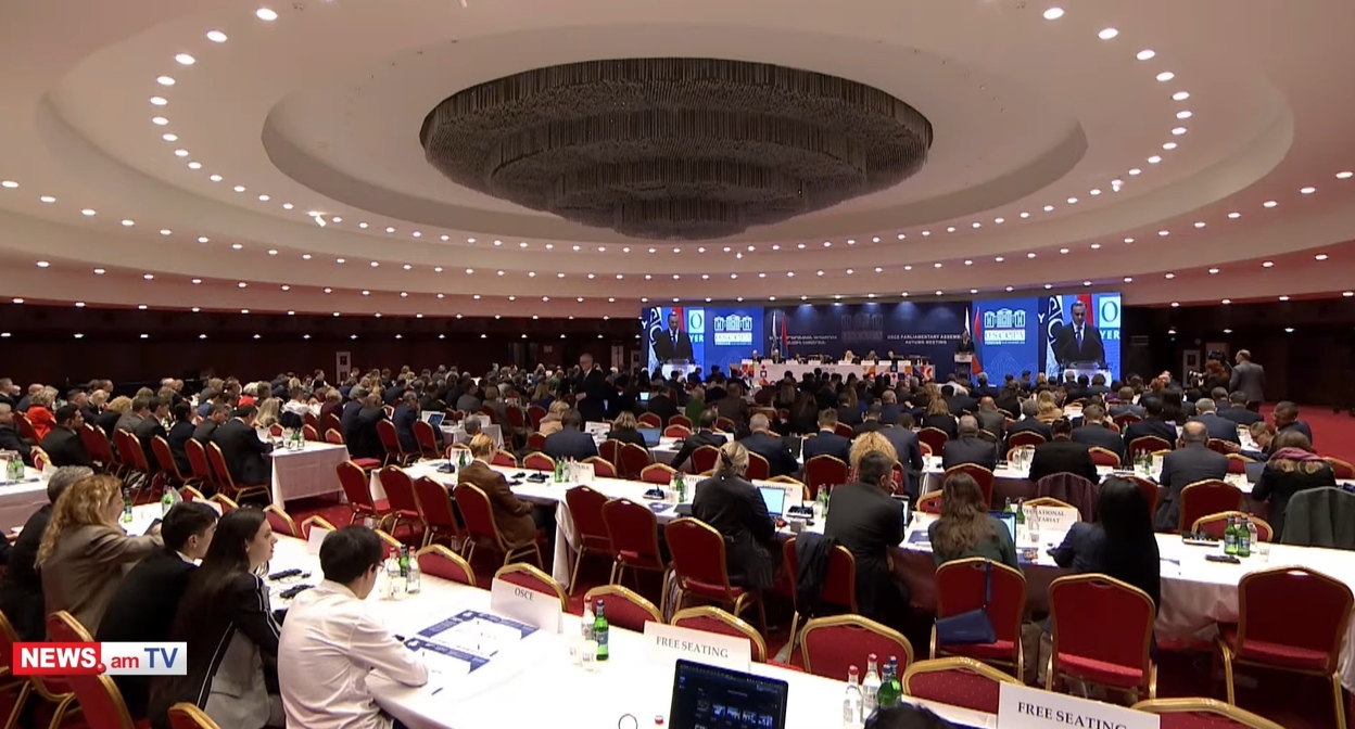 Сессия ПА ОБСЕ. Ереван, 18 ноября 2023 года. Кадр видео News.am https://www.youtube.com/watch?v=CENVg4N2LU0 Сессия ПА ОБСЕ. Ереван, 18 ноября 2023 года. Кадр видео News.am https://www.youtube.com/watch?v=CENVg4N2LU0