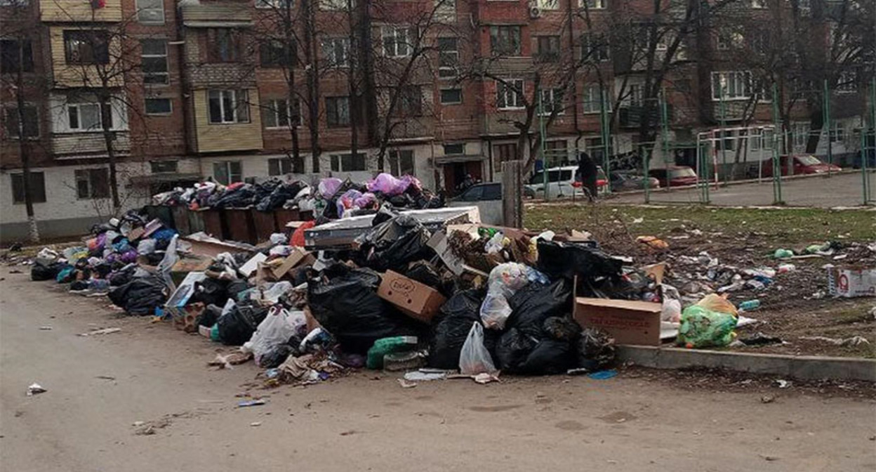 Переполненная свалка в Буйнакске. Скриншот публикации https://www.instagram.com/p/C1Uw0WrtlJ8/?g=5&img_index=2 (деятельность компании Meta (владеет Facebook, Instagram и WhatsApp) запрещена в России) Переполненная свалка в Буйнакске. Скриншот публикации https://www.instagram.com/p/C1Uw0WrtlJ8/?g=5&img_index=2 (деятельность компании Meta (владеет Facebook, Instagram и WhatsApp) запрещена в России)