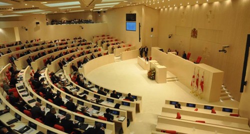 Заседание парламента Грузии. Фото: VOA https://uk.wikipedia.org