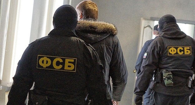 Сотрудники ФСБ, фото: Алексей Булатов, "Югополис" Сотрудники ФСБ, фото: Алексей Булатов, "Югополис"