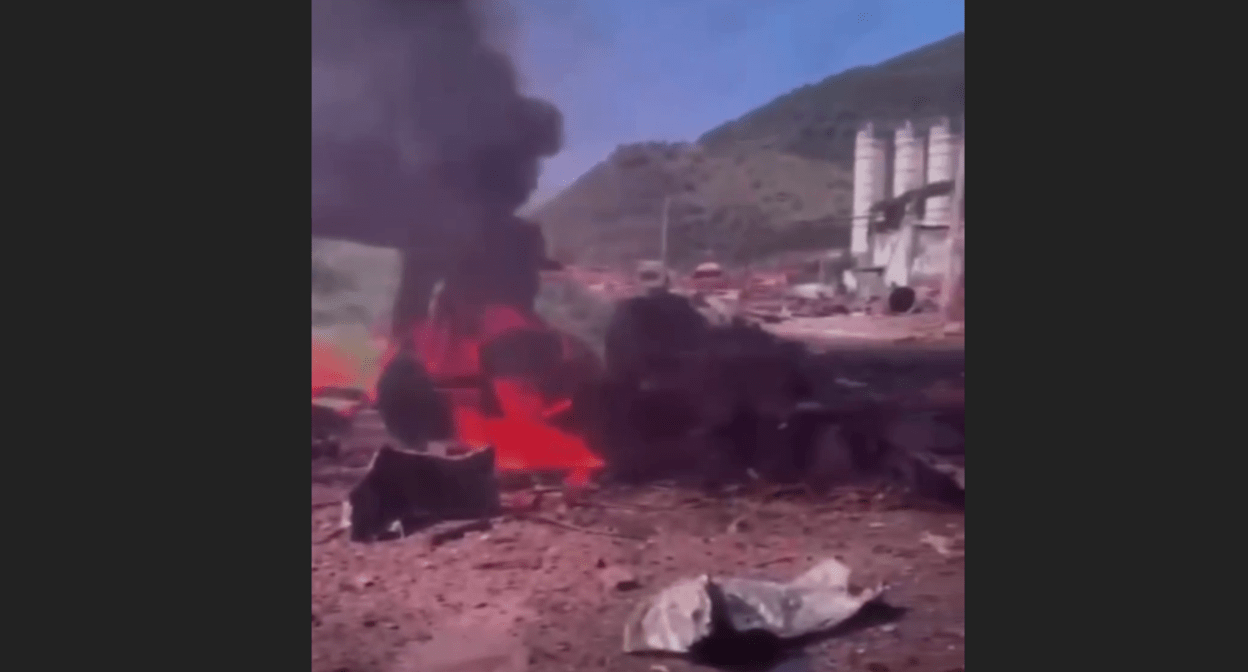 Пожар после взрыва в Итум-Калинском районе. Стоп-кадр видео RusNews от 15.07.24, https://t.me/rusnews/56901
