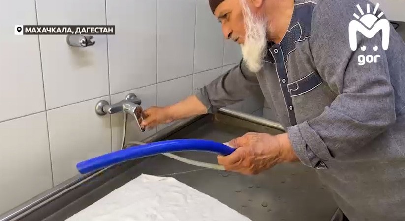 Отсутсвие воды в похоронном бюро в Махачкале. Скриншот видео от 17 сентября 2024 г. Телеграм-канал Mash Gor. Отсутсвие воды в похоронном бюро в Махачкале. Скриншот видео от 17 сентября 2024 г. Телеграм-канал Mash Gor.