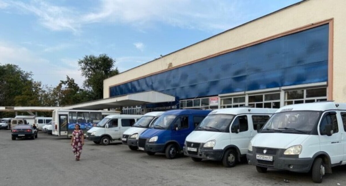 Маршрутки в Нальчике, фото корреспондента "Кавказского узла" Маршрутки в Нальчике, фото корреспондента "Кавказского узла"
