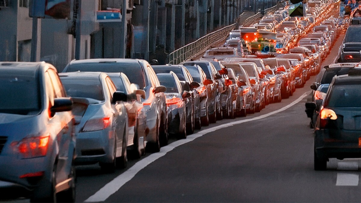 Автомобильный затор. Иллюстрация создана "Кавказским узлом" с помощью ИИ в программе Photoshop
