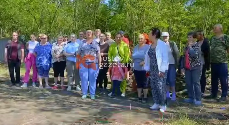 Обращение жителей поселка Каяльский Азовского района/ Кадр видео из телеграм-канала RostovGazeta.ru https://t.me/RostovInside/27503