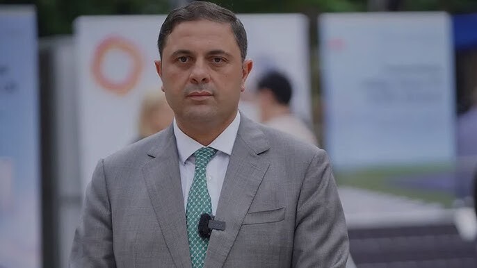 Ромео Микаутадзе. Скриншот видео https://www.youtube.com/watch?v=kYAQohDbqWI Ромео Микаутадзе. Скриншот видео https://www.youtube.com/watch?v=kYAQohDbqWI