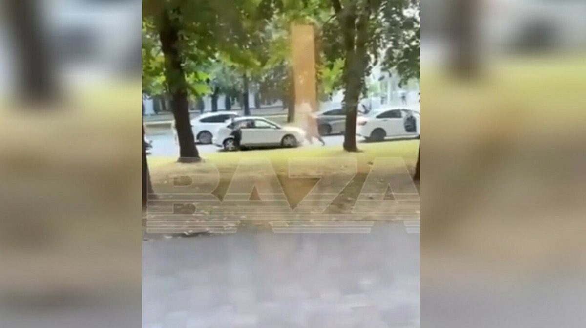 Нападение на силовиков в Нальчике. 4 июля 2025 г. Скриншот видео Baza "Телеграм-канал"