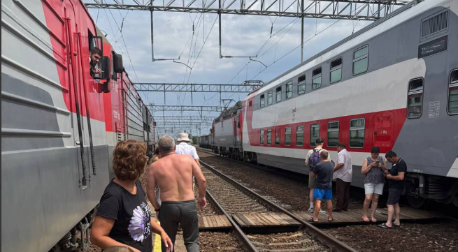 Обстановка на станции Замчалово. Скриншот фото из  Telegram-канала "Тютина" от 19.07.25, https://t.me/tutina/9964.