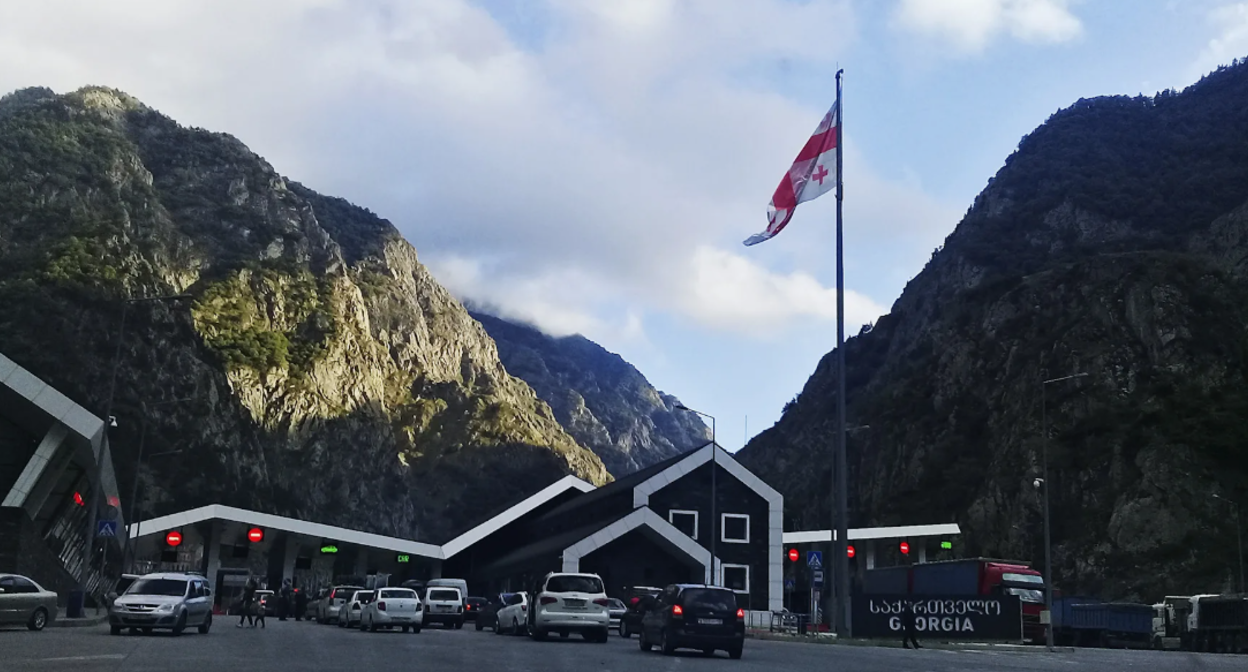 КПП "Дариали". Скриншот фото https://www.drive2.ru/b/515712461064635009/