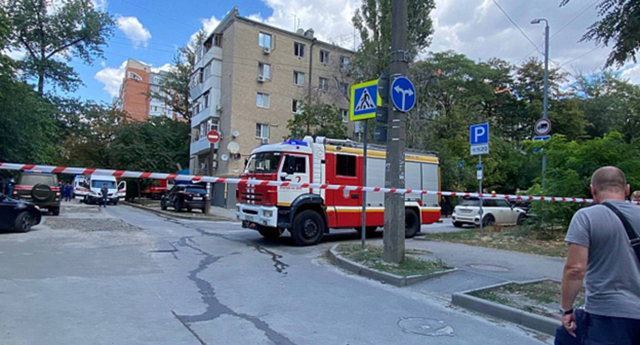 На месте атаки в Ростове-на-Дону. 14 августа 2025 г. Фото: https://www.1rnd.ru/