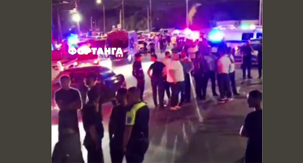 Потасовка на границе с Ингушетией. 25 августа 2025 г. Скриншот видео https://t.me/fortangaorg/20349 Потасовка на границе с Ингушетией. 25 августа 2025 г. Скриншот видео https://t.me/fortangaorg/20349