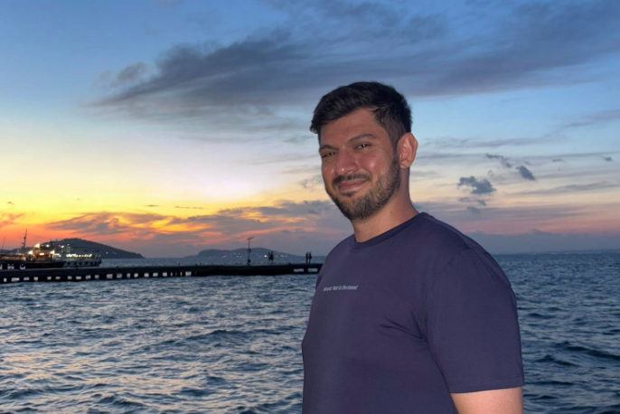 Джавид Ахмедов. Скриншот фото с его страницы в Facebook (деятельность компании Meta, владеющей соцсетью, запрещена в России) от 05.09.25, https://www.facebook.com/photo?fbid=2356469584770505&set=pcb.2356472591436871