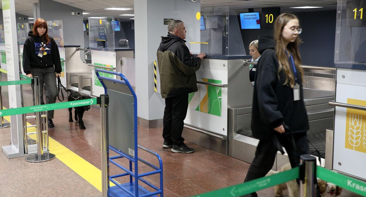 Пассажиры первого авиарейса из Москвы в Краснодар. 17 сентября 2025 г. Скриншот видео https://ria.ru/20250917/samolet-2042385942.html