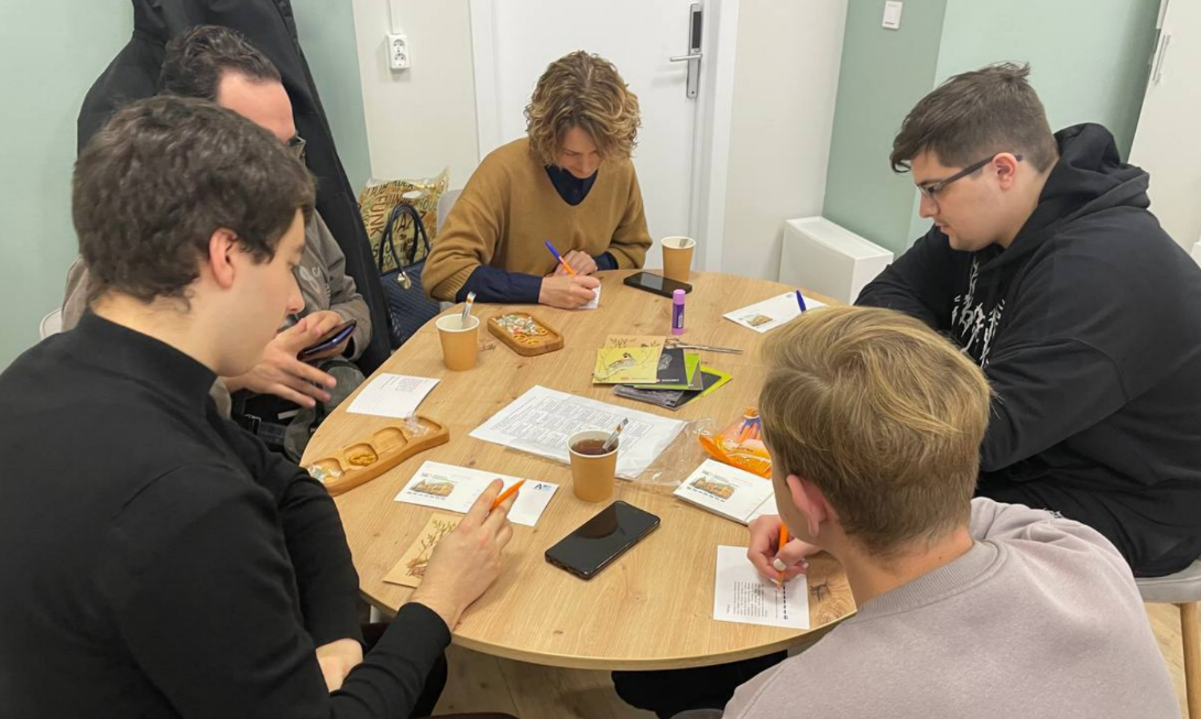 Вечер писем политзаключенным. Скриншот фото из Telegram-канала Ростовского отделения партии "Рассвет" от 15.11.25, https://t.me/rassvet_rostov/208