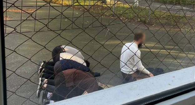 Публичный намаз студентов. 26 ноября 2025 г. Фото: https://t.me/mnogonazi/28109