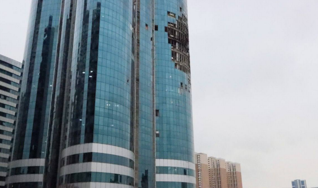 Комплекс "Грозный-Сити" после атаки БПЛА. Скриншот фото "Чечня сегодня" от 5.12.25, https://t.me/chechnyatoday/37676?single