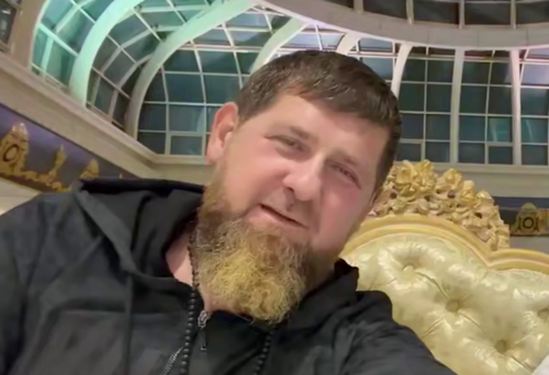 Кадыров заверил в своем хорошем здоровье. Стоп-кадр видео из Telegram=канала Кадырова от 02.01.26, https://t.me/RKadyrov_95/6274.