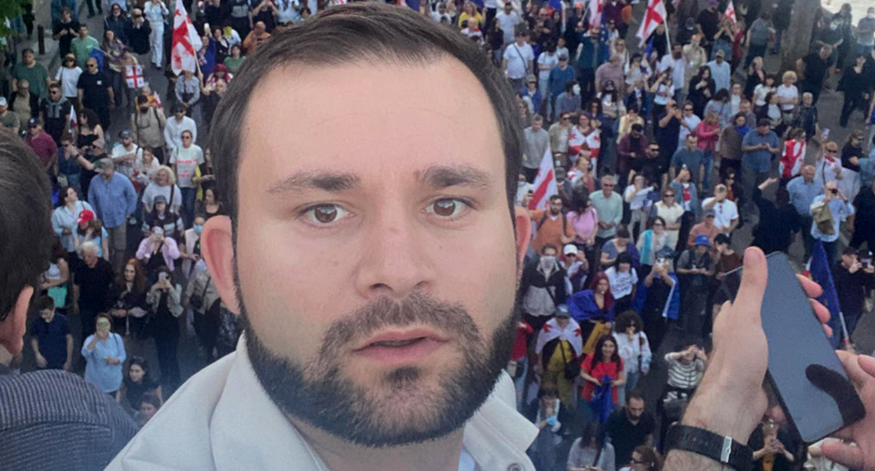 Дело Гиоргия Цулаия о "блокировке тротуаров" вернули на дорасследование. Фото/https://www.sakartvelosambebi.ge/ge/akhali-ambebi/trotuarze-dgomis-sakme-reagirebistvis-politsiis-departaments-gadaetsa