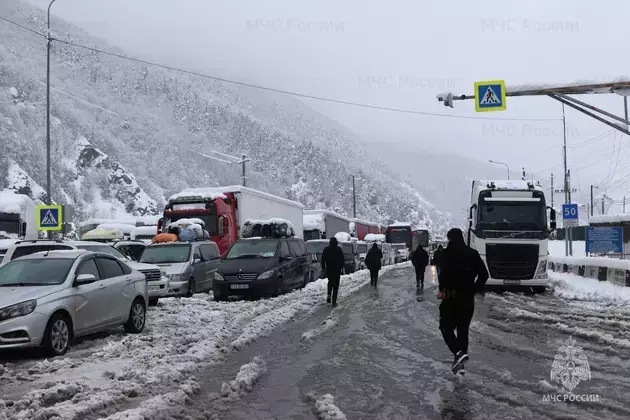 Пункт пропуска "Верхний Ларс". Фото: МЧС России