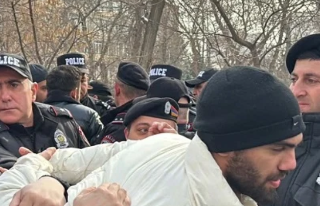 Задержания участников акции протеста в Ереване. Скриншот фото News.Am от 17.01.26, https://news.am/rus/news/925742.html