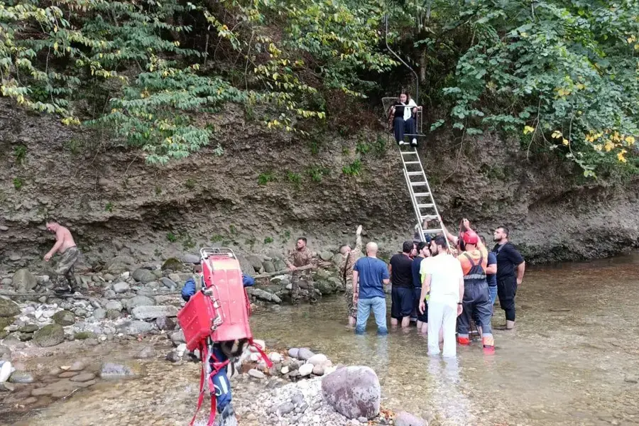 Последствия обрыва канатной дороги в Нальчике. 8 августа 2025 г. Фото: ГУ МЧС России по КБР