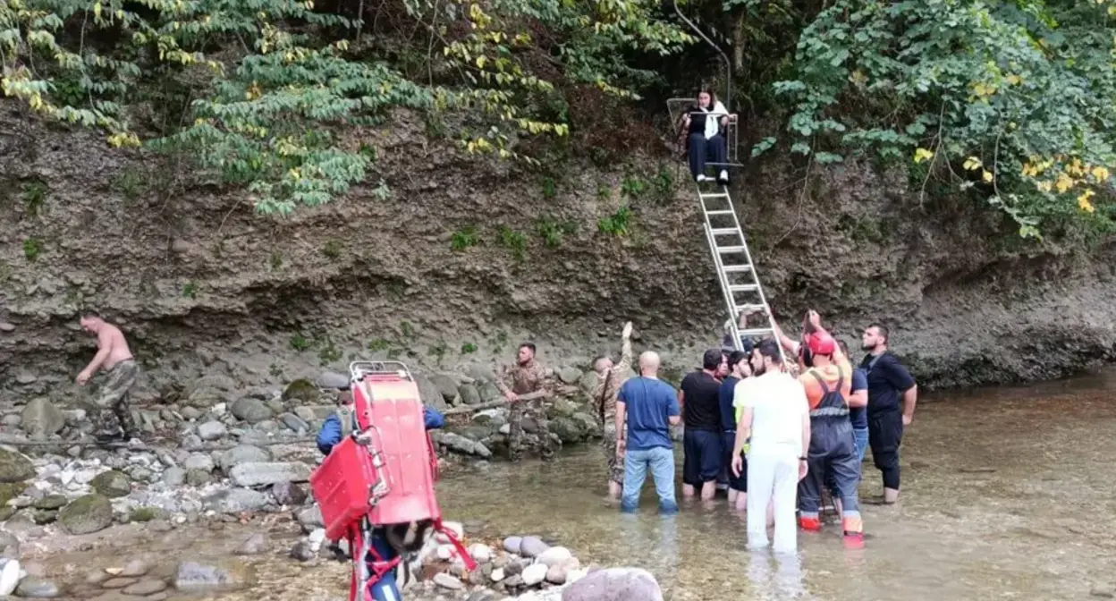 Последствия обрыва канатной дороги в Нальчике. 8 августа 2025 г. Фото: ГУ МЧС России по КБР