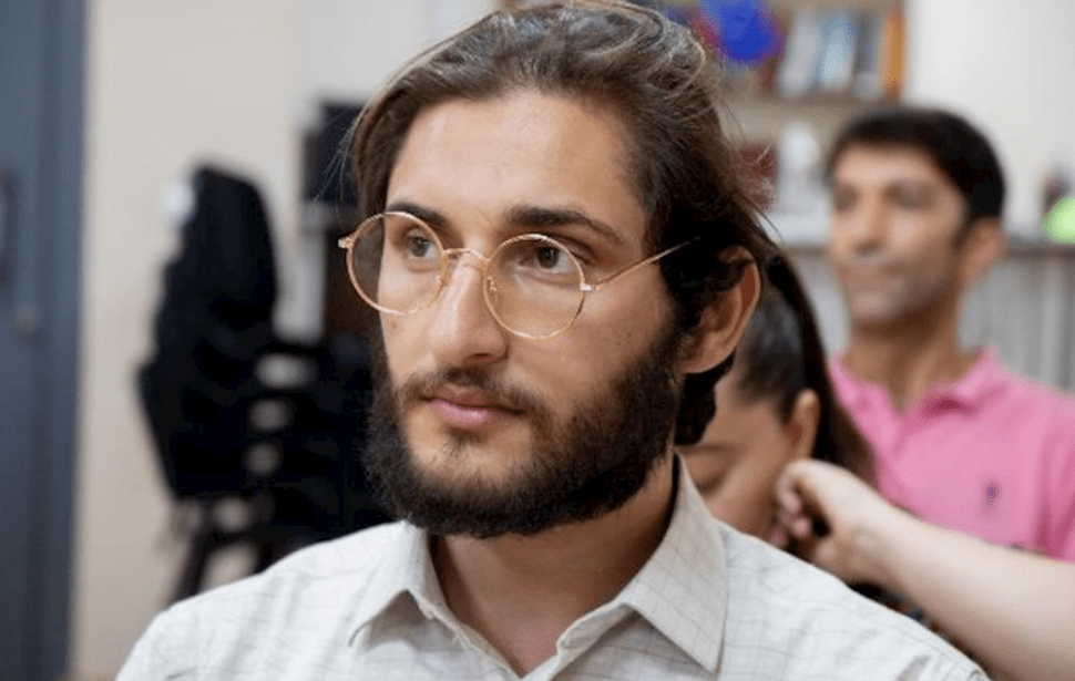 Нурлан Гахраманлы. Фото https://www.yeniavaz.com/az/news/222220/evden-aparanda-da-prokurorluqda-olanda-da-doyduler-nurlan-libre