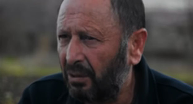 Бакир Мустафаев, отец Халита Мустафаева. Скриншот видео Команда против пыток https://www.youtube.com/watch?v=weDrPAvqP9Y