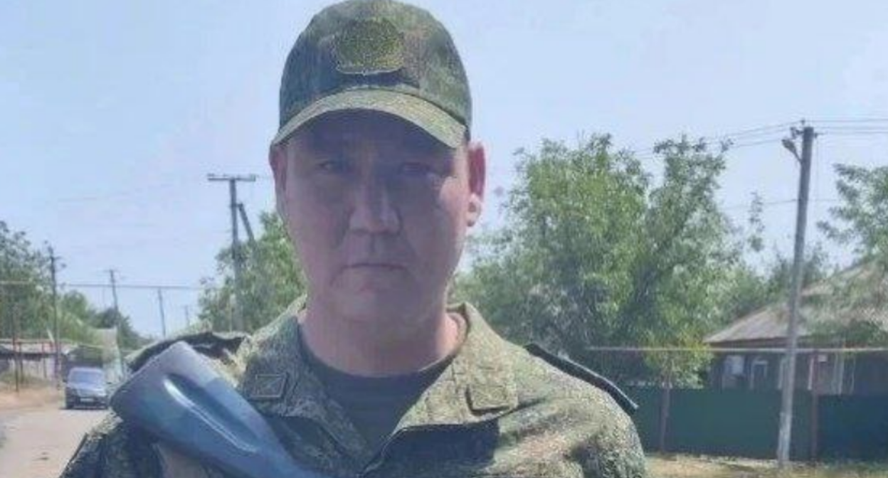 Дамир Мендыгалиев. Скриншот фото из Telegram-канала администрации Володарского района от 14.03.26, https://t.me/regionvol/12121.