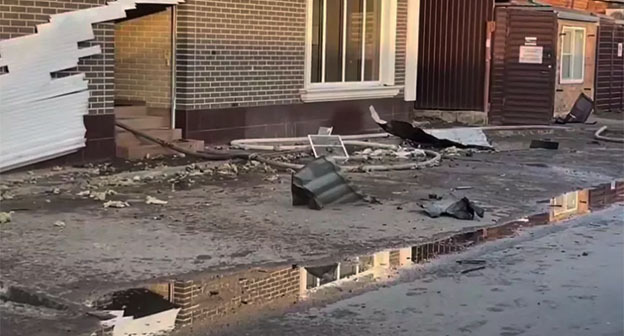 Поврежденный медцентр в Краснодаре. 18 марта 2026 г. Скриншот фото из телеграм-канала «Оперативный штаб - Краснодарский край»