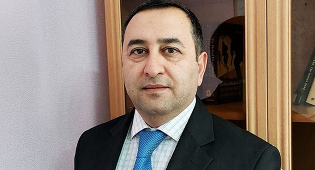 Башир Сулейманлы. Фото: https://vesti.az/xeber/socium/arestovany-basir-suleimanly-i-mamed-alpai-540232 Башир Сулейманлы. Фото: https://vesti.az/xeber/socium/arestovany-basir-suleimanly-i-mamed-alpai-540232