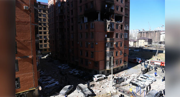 На месте взрыва в многоэтажке Махачкалы. 25 марта 2025 г. Фото: https://riadagestan.ru/news/incidents/v_makhachkale_segodnya_proizoshli_dva_vzryva_iz_za_utechki_gaza На месте взрыва в многоэтажке Махачкалы. 25 марта 2025 г. Фото: https://riadagestan.ru/news/incidents/v_makhachkale_segodnya_proizoshli_dva_vzryva_iz_za_utechki_gaza