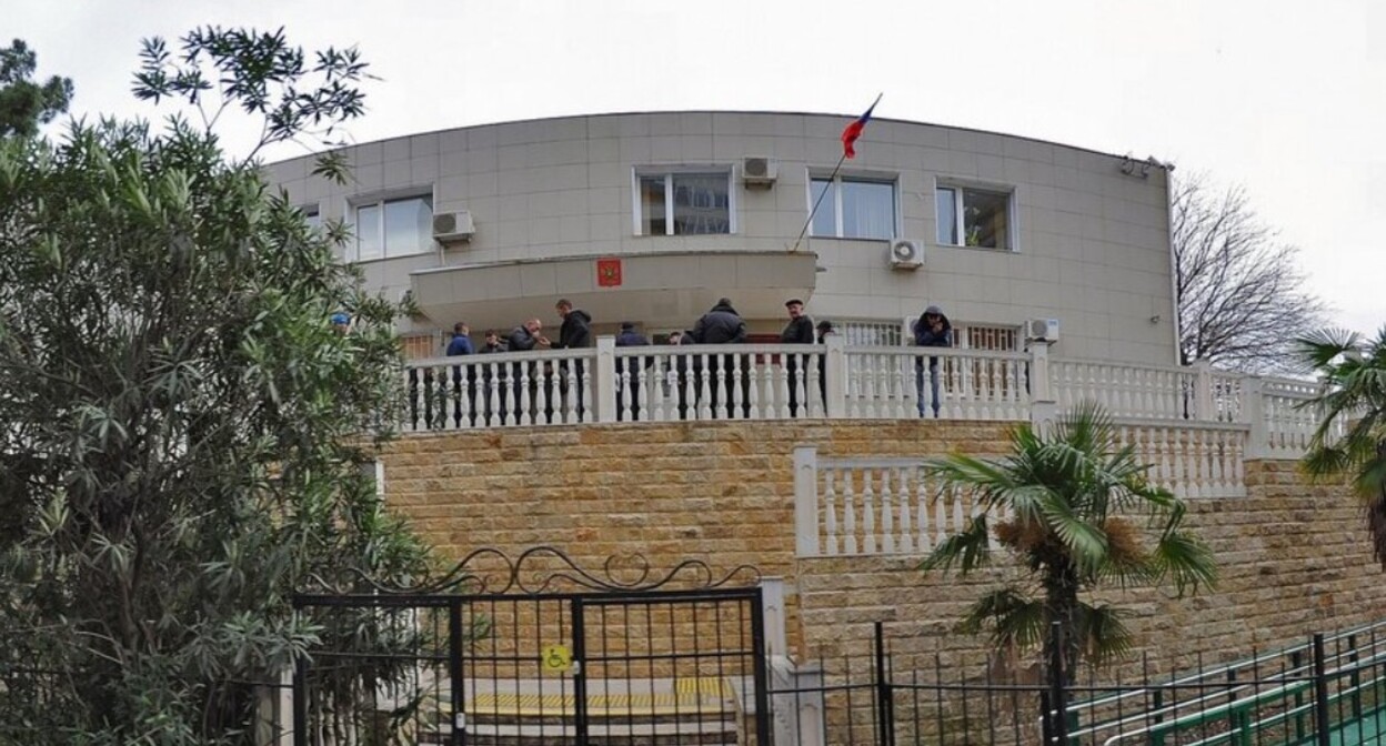 Адлерский районный суд. Фото: https://sudyrf.info/sochi/adlerskiy-rayonnyy-sud-g-sochi