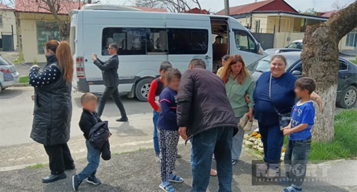 Возвращение семей в Ходжавенд. Фото: Report https://report.az/ru/vnutrennyaya-politika/v-hodzhavend-vozvrashayutsya-eshe-33-semi#gallery_a362611c065cb7f3cb86cb6eb64e62b3-5