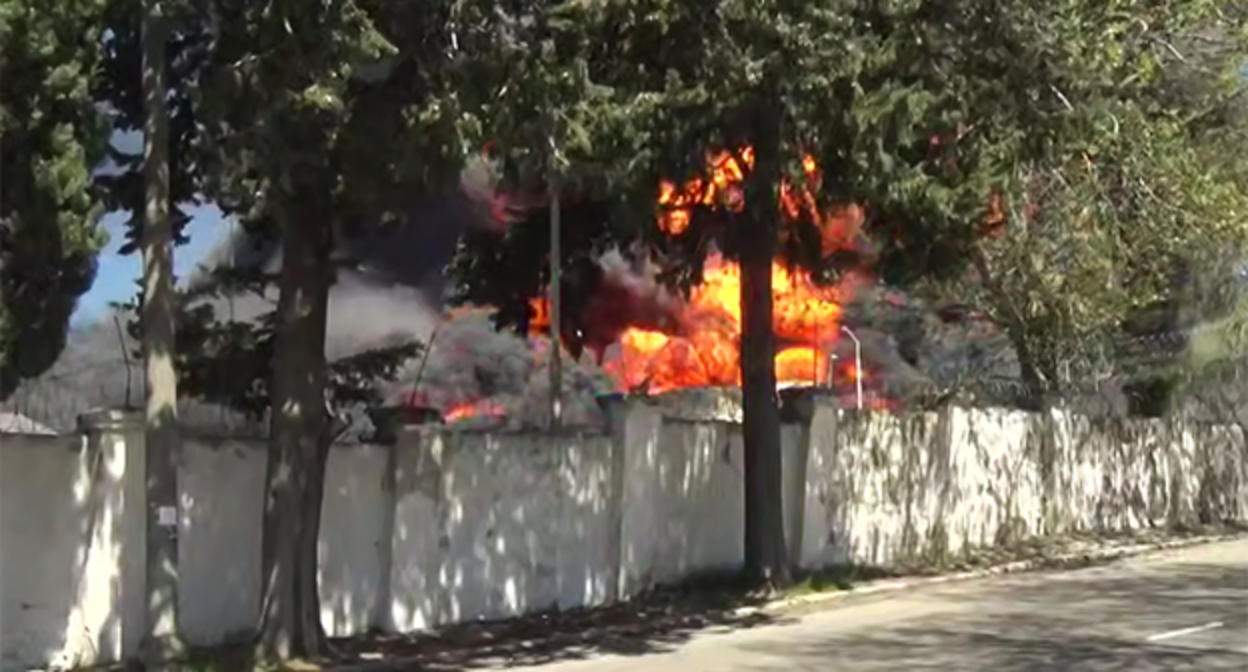 Пожар в Туапсе. 28 апреля 2026 г. Скриншот видео Скриншот видео https://t.me/opershtab23/15822