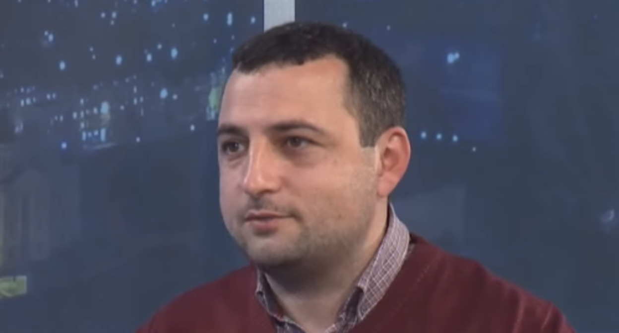 Артур Осипян. Скриншот видео https://www.youtube.com/watch?v=ewSJu-BNBns Артур Осипян. Скриншот видео https://www.youtube.com/watch?v=ewSJu-BNBns