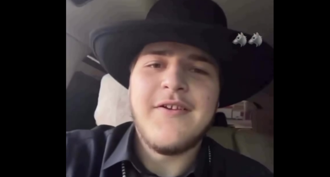 Адам Кадыров в ролике с нарушением ПДД. Стоп-кадр видео https://www.instagram.com/p/DaFlUuLtrpc/. Адам Кадыров в ролике с нарушением ПДД. Стоп-кадр видео https://www.instagram.com/p/DaFlUuLtrpc/.