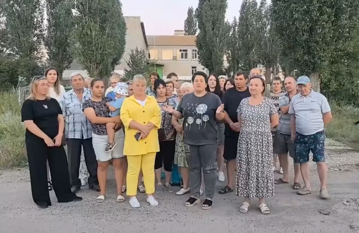 Кадр видеообращения жителей Водного к главе Следкома. https://dzen.ru/video/watch/6a4a03ef5ec2671d975d4fa6 Кадр видеообращения жителей Водного к главе Следкома. https://dzen.ru/video/watch/6a4a03ef5ec2671d975d4fa6