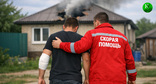 Медик помогает раненному. Иллюстрация создана «Кавказским узлом» с помощью ИИ в программе Copilot