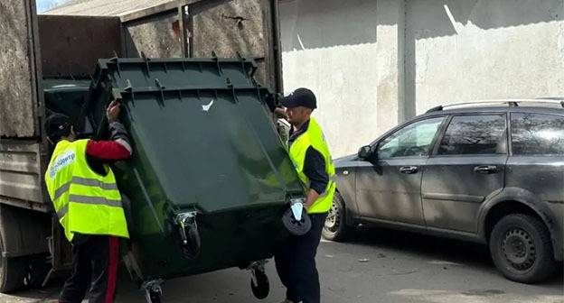 Вывоз мусора в Ростове-на-Дону. Фото правительства Ростовской области Вывоз мусора в Ростове-на-Дону. Фото правительства Ростовской области