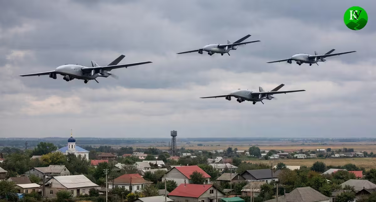 БПЛА над селом. Иллюстрация создана «Кавказским узлом» с помощью ИИ в программе Copilot